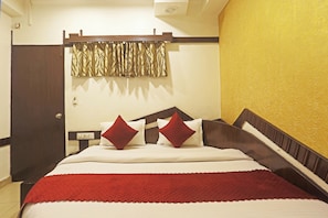 Economy Double Room | Desk, laptop workspace, free WiFi
