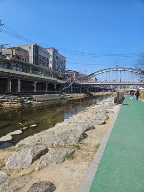 Miscellaneous - Sillim and Seowon Station 10 minutes on foot (Seoul)