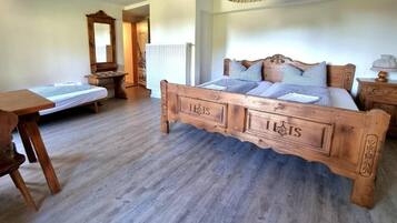 Triple Room, Balcony, Mountain View