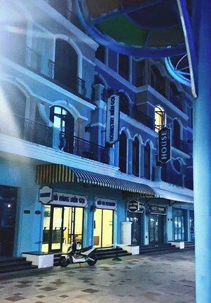 Exterior - Homestay Grandworld Phu Quoc - Bien Goi
Cách biển chỉ 100m, (PHÚ QUỐC)