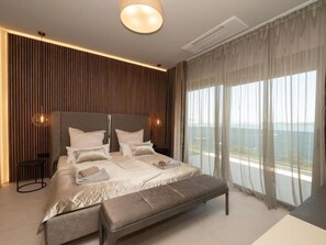 Villa | 4 bedrooms, iron/ironing board - Sanctuary With Private Pier & Annex (Seget)