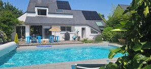 Piscine extérieure, piscine chauffée
