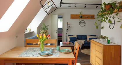 Ideal f. Couples & families: 2 bedrooms, kitchen, plenty of space & gym