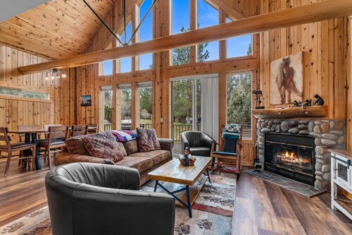 Serene & Secluded Eagle Crest Chalet