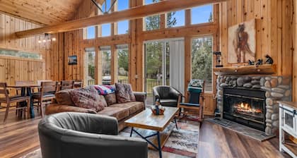 Serene & Secluded Eagle Crest Chalet