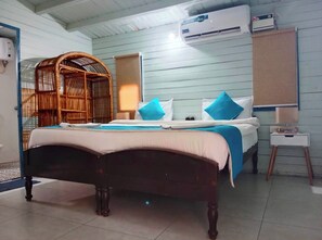 Deluxe Cottage | Hypo-allergenic bedding, desk, soundproofing, free WiFi - Hotel Moana Cottage Goa Near Beach  (Calangute)