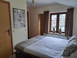 Room - Au Coeur D'alle by Belvilla-double Room (Vresse-sur-Semois)