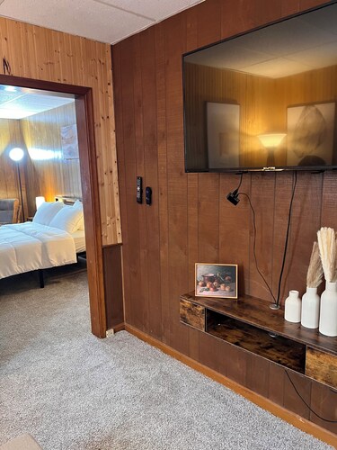 Cozy 1BR Retreat in Findlay Quiet, Clean & Comfortable