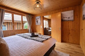 Iron/ironing board, Internet, bed sheets - Alpine Loft · 2 Bath · Family Retreat · Balcony · Parking · PS5/ Netflix/wifi (Frutigen)