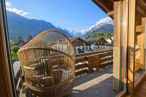 Property grounds - Alpine Loft · 2 Bath · Family Retreat · Balcony · Parking · PS5/ Netflix/wifi (Frutigen)