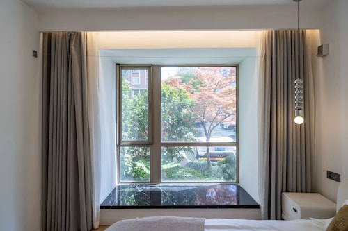 Book and Bed-Nanjing West Road