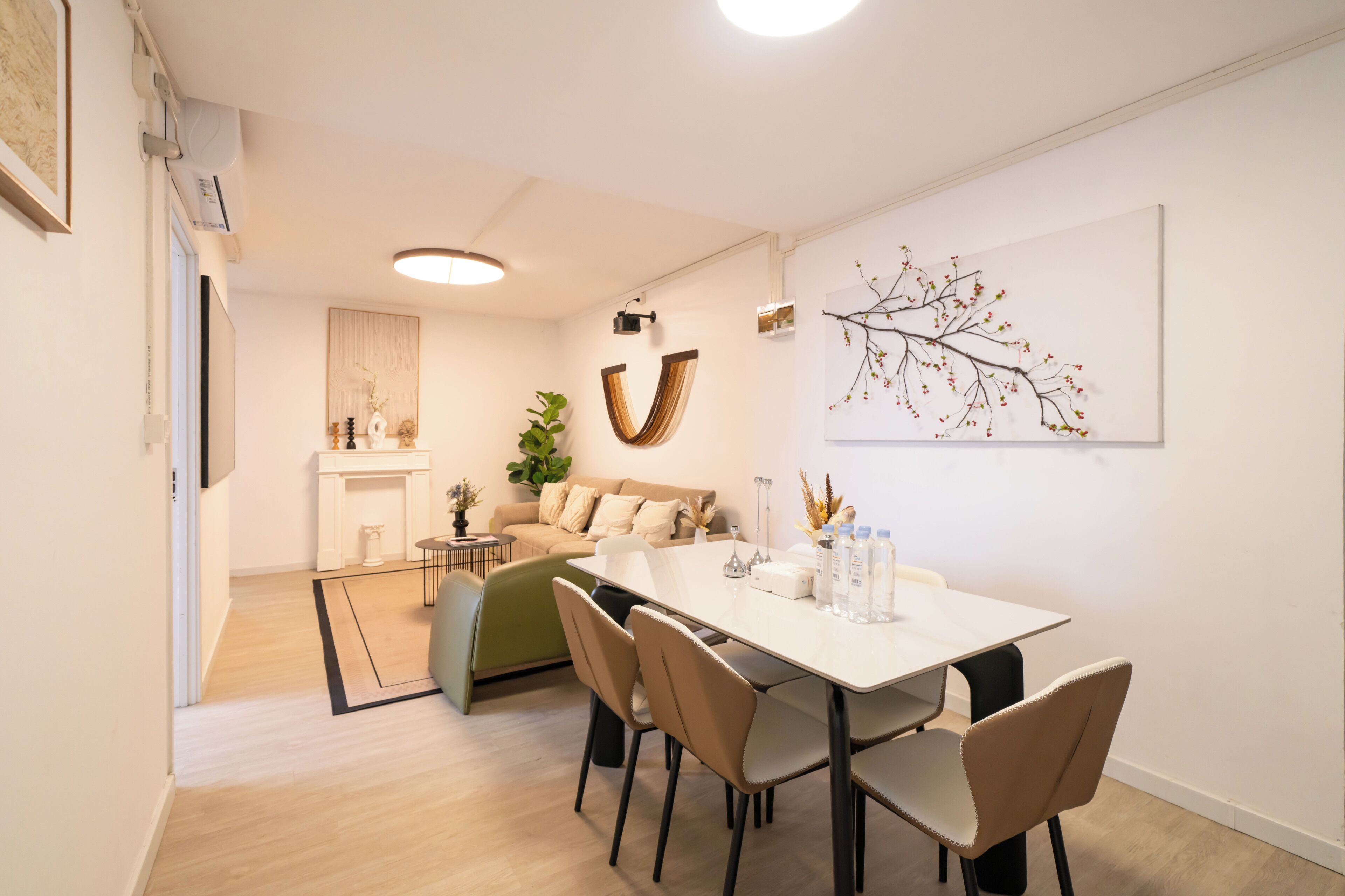 Senior Apartment, 4 Bedrooms | Living area