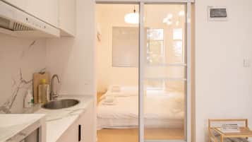 Economy Apartment | Private kitchenette
