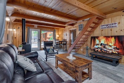 Wood-burning Fireplace | Spacious Outdoor Deck with Grill | Minutes to Heavenly, Casinos, Beaches