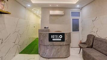 House | Reception