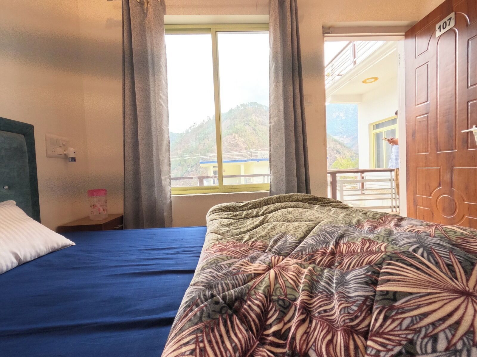 Habitación Deluxe con 1 cama doble o 2 individuales, balcón, vistas a la montaña