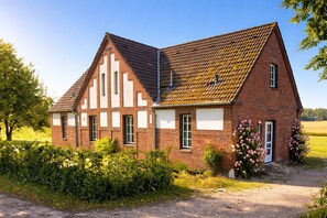 Exterior - Vacation home Kreuzkate near Grömitz - Baltic Sea & fireplace (Manhagen)
