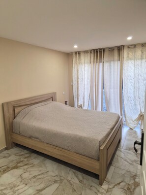 2 bedrooms, iron/ironing board, free WiFi, bed sheets - House of Lux (Chalon-sur-Saône)