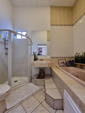 Superior Apartment, City View | Bathroom - El Nido (Saltillo)