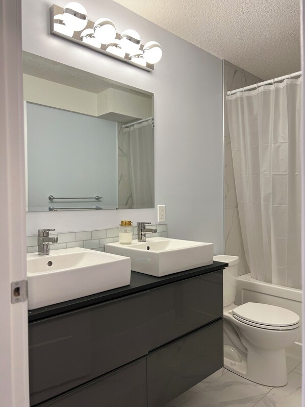 Hair dryer, towels, soap, toilet paper - Entire Basement suite (Chestermere)