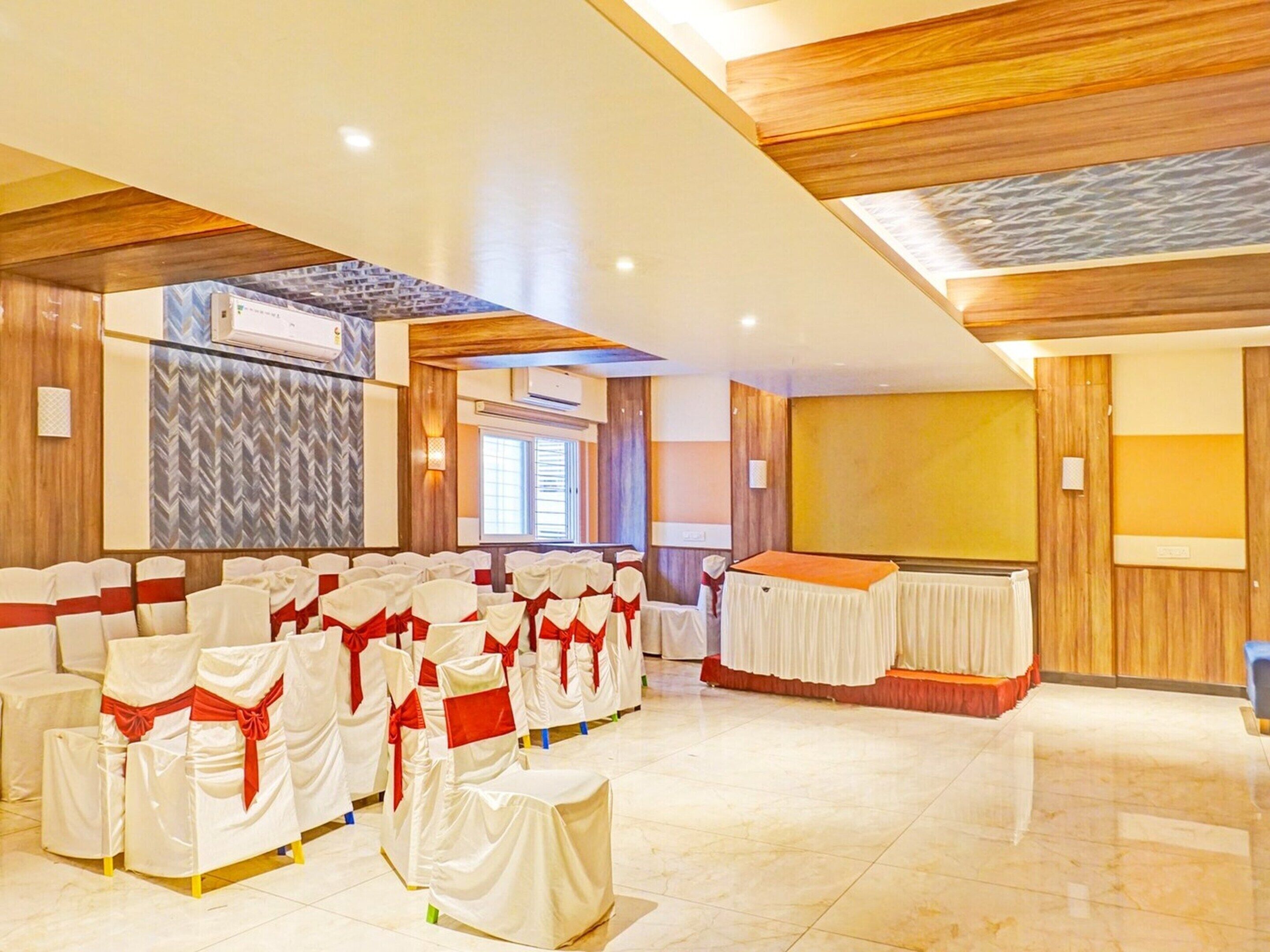 House | Meeting facility