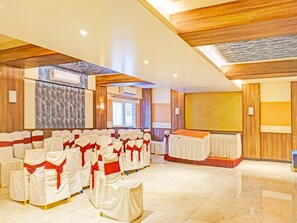 House | Meeting facility - Super Collection O Pune Nagar Road Viman Nagar (Pune)