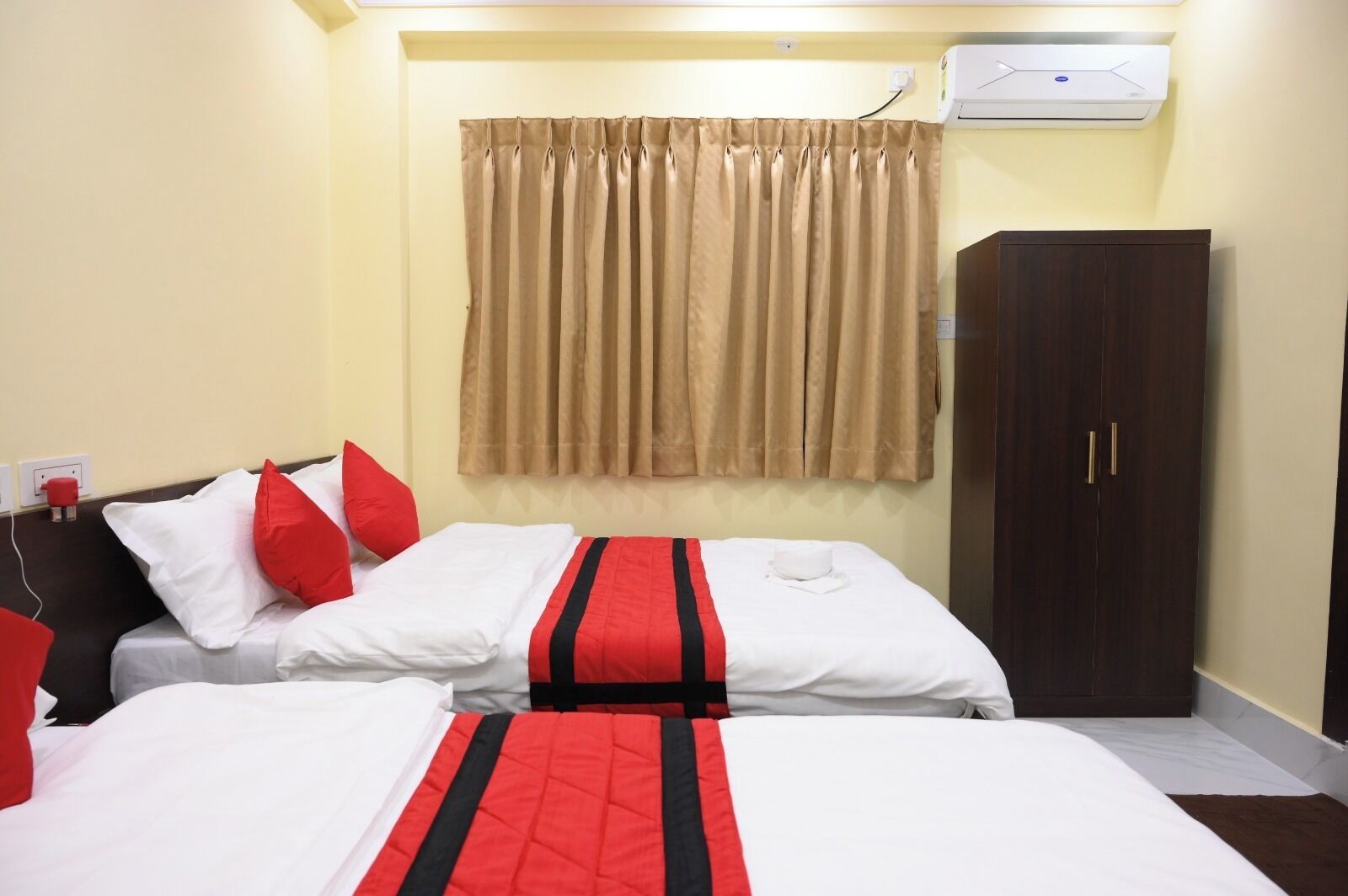 Superior Quadruple Room, Balcony