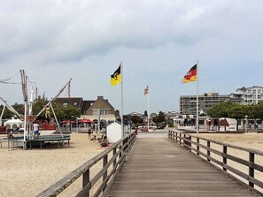 House | Beach - Villa With Open-plan Living Area (Grossenbrode)