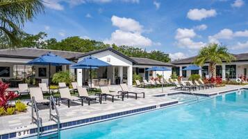 Appartement, patio | Zwembad