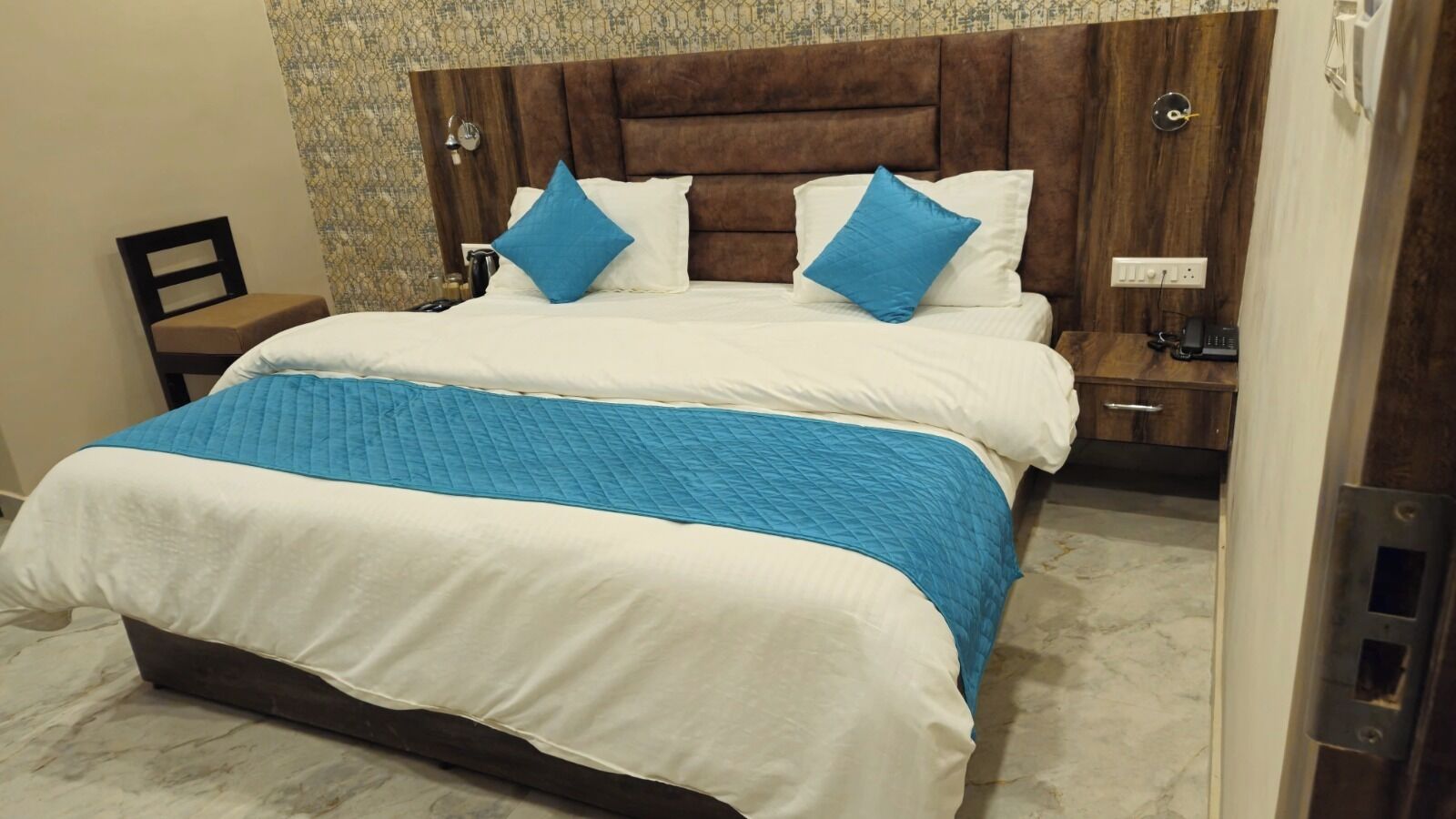 Luxe tweepersoonskamer, uitzicht op stad