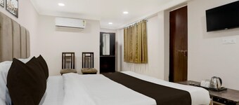 普拉亞格拉傑民線豪華超級精選飯店  