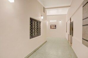 Interior - Deluxe Super Collection O Civil Lines Prayagraj (Prayagraj)