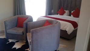 Standard-Doppelzimmer, Balkon, Gartenblick | Bügeleisen/Bügelbrett, kostenloses WLAN
