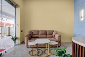 House | Living room - Deluxehotel Pratee Heights (Bhubaneshwar)