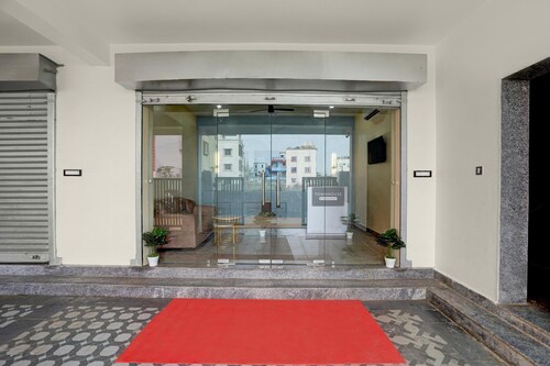 Deluxe Super Townhouse Puri Bypass Crossway