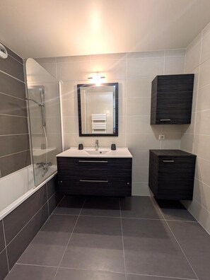 Haartrockner, Toilettenpapier