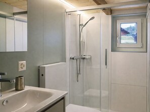 Bathroom - Cosy apartment for 7 guests with WIFI and balcony (Kandersteg)