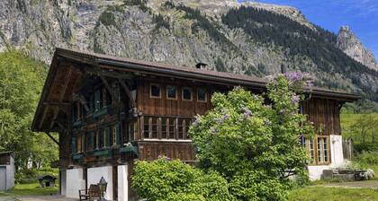 Confortable appartement pour 7 personnes avec WIFI et balcon