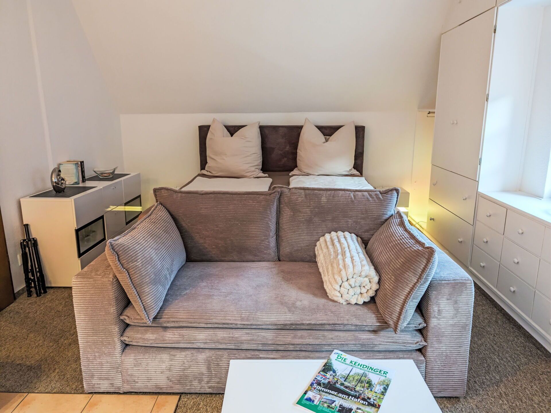 Möbel, Holz, Interior Design, Flooring, Fussboden, Couch, Zimmer, Wohnzimmer, Wohnung, Holzboden