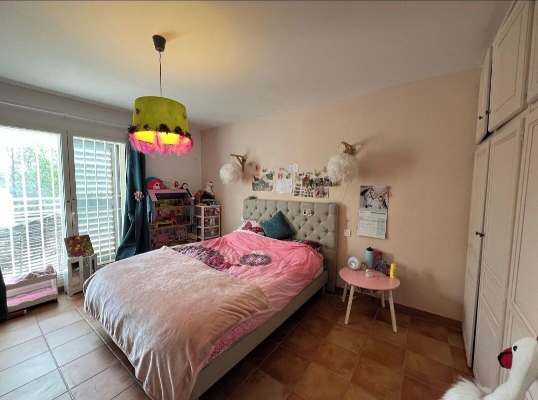 5 chambres, fer et planche à repasser, Wi-Fi, draps fournis
