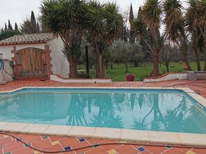 Piscine extérieure, piscine chauffée