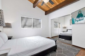 2 bedrooms, Internet, bed sheets - Big Bear Cabin w/ Hot Tub Near Lake & Slopes | Pet Friendly (Big Bear Lake)