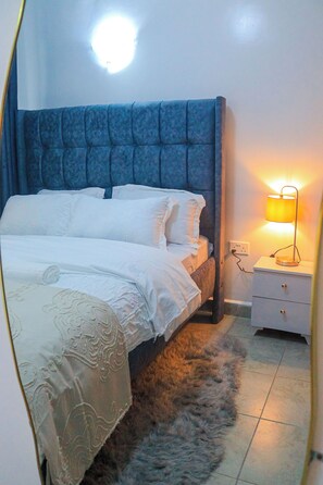 1 bedroom, iron/ironing board, free WiFi, bed sheets - Cozy Retreat - 1BR Near TRM Mall; Free Parking, Fast Wi-Fi & Gated 24/7 Security (Nairobi)