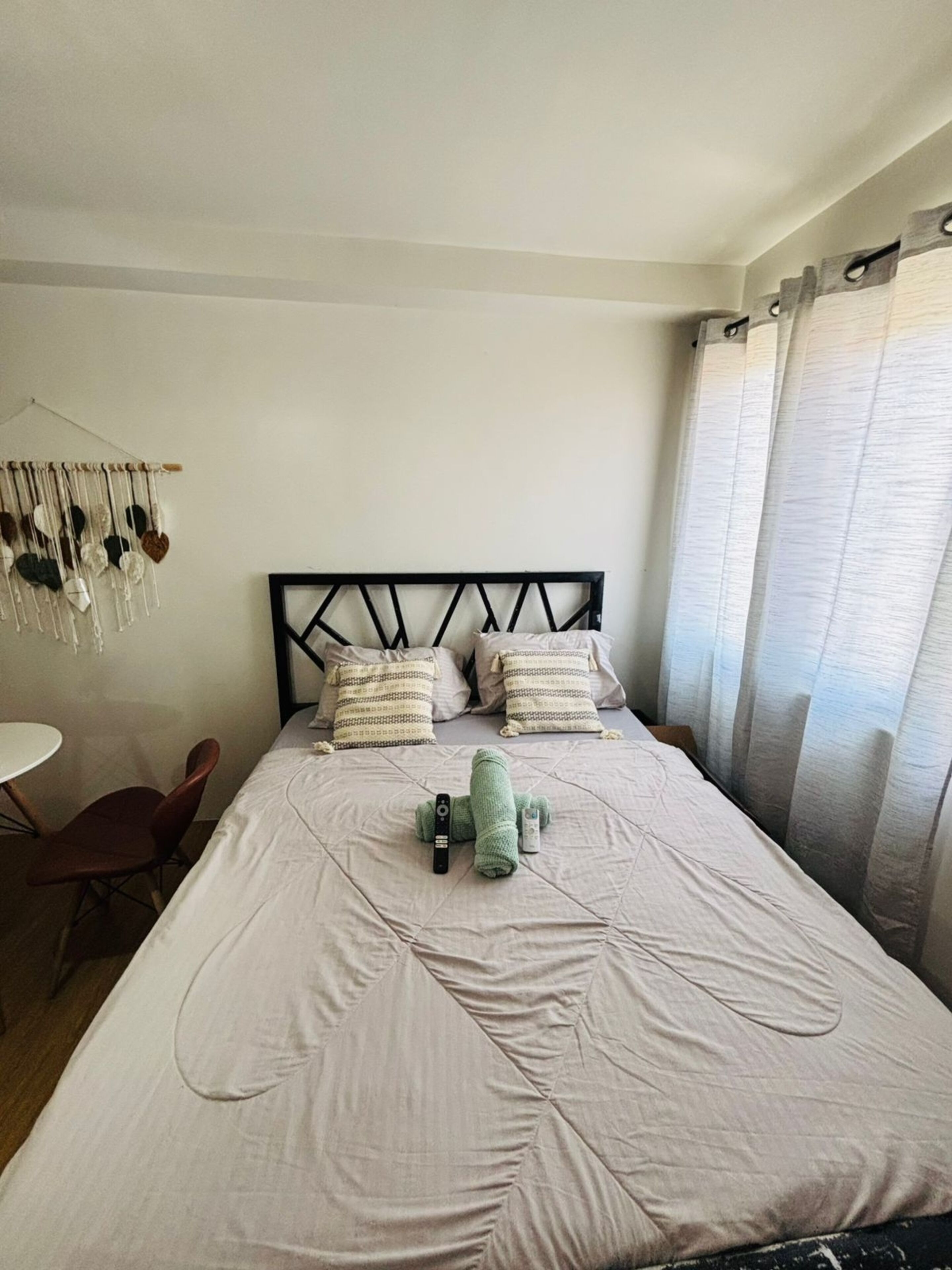 Signature Studio, Pool Access, City View | Living area | 50-inch Smart TV with digital channels