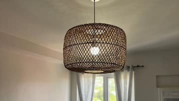 Signature Studio, Pool Access, City View | Ruang tamu