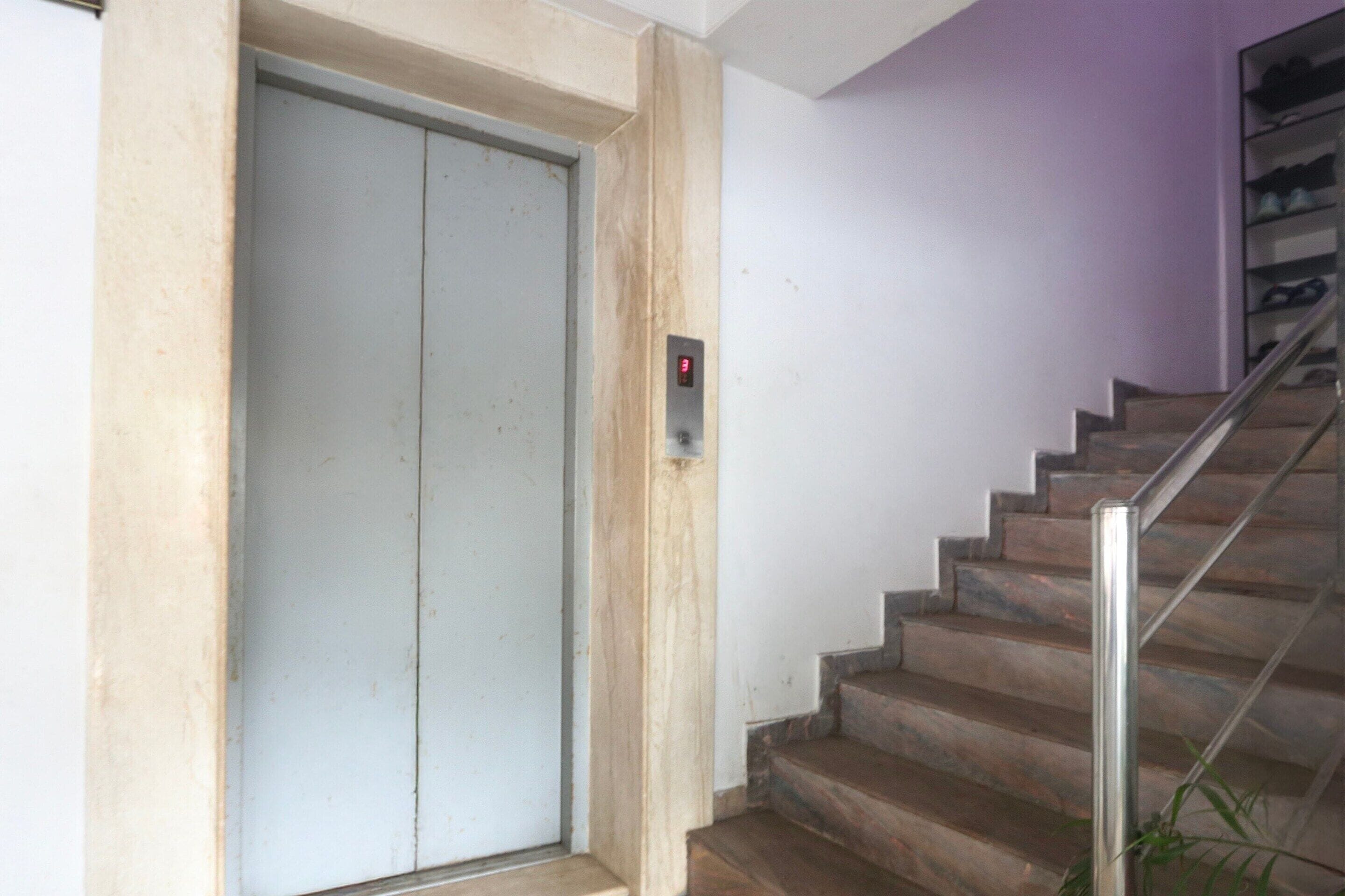 House | Reception