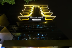 Exterior - Super Townhouse Oak Ramdaspeth Downtown (Nagpur)
