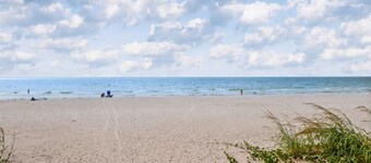 Work Remotely on Indian Rocks Beach - Walk 2 Beach