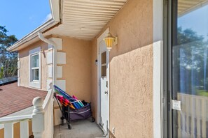 1 bedroom, Internet - Work Remotely on Indian Rocks Beach - Walk 2 Beach (Indian Rocks Beach)