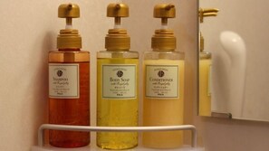 Bathroom amenities - Dormy Inn Kawasaki (KAWASAKI SHI)